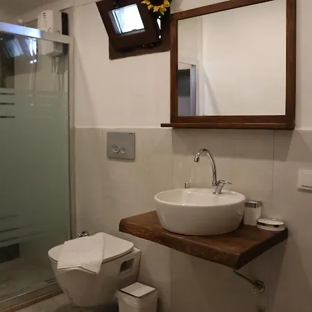 Casa de Férias Kaktus Suites 1 *
